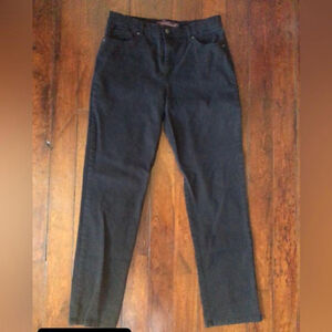 Gloria Vanderbilt Amanda Black Jeans - Size 10